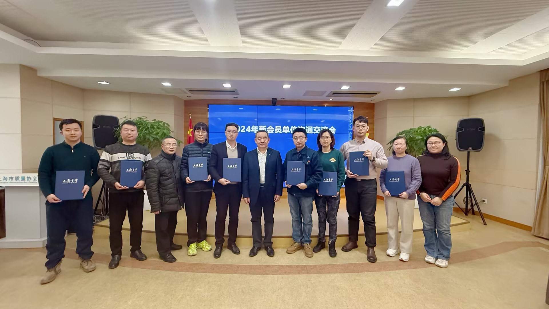 bca76094-0e03-4b3a-aa89-ecfc0ddac4e7.jpg bca76094-0e03-4b3a-aa89-ecfc0ddac4e7.jpg